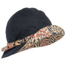 63%OFF 女性のファッション帽子 バーバー夏ワックス加工コットンクローシュハット - ウィリアム・モリスの印刷（女性用） Barbour Summer Waxed-Cotton Cloche Hat - William Morris Print (For Women)画像